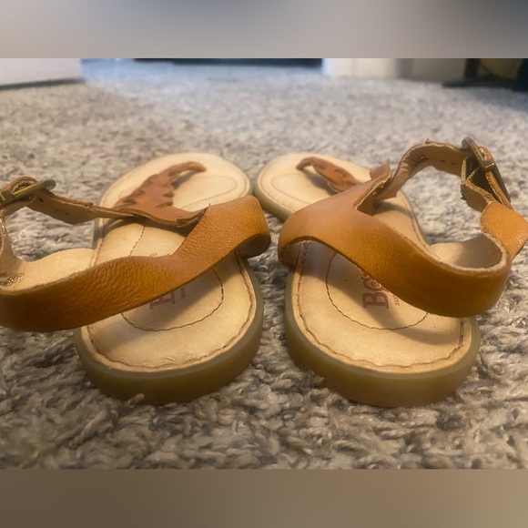 Born Braided Thong Brown Sandals - Picture 4 of 7